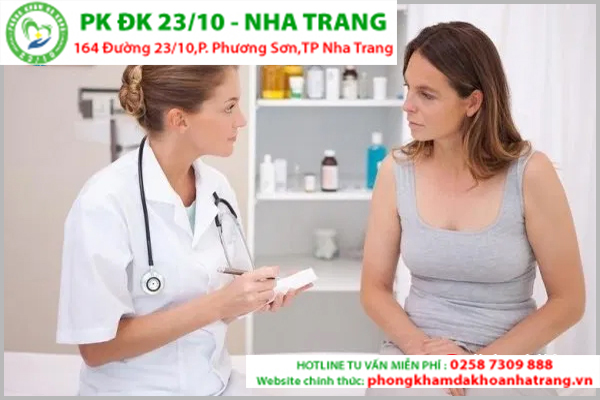 Các bác sỹ sẽ hỏi tiền sử bệnh, lý do bạn thăm khám.